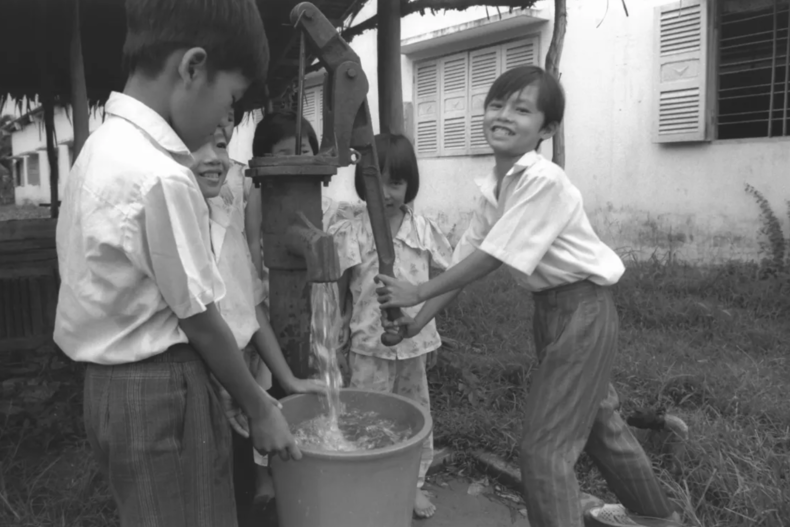 © UNICEF/UNI54206/Fregier, 1993